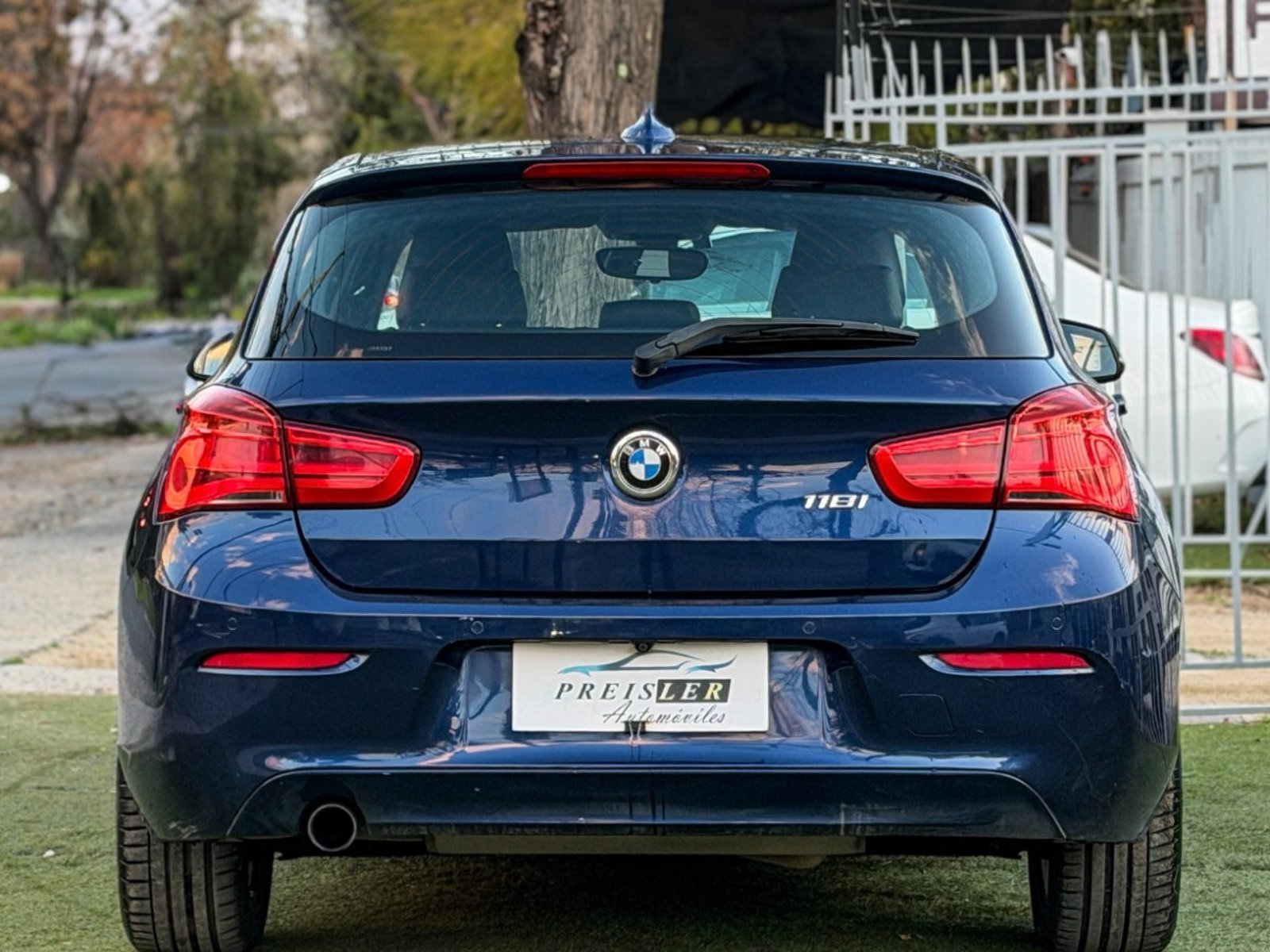 BMW 118 1.5 TURBO AUTOMÁTICO 2017 - Foto 5 de 10