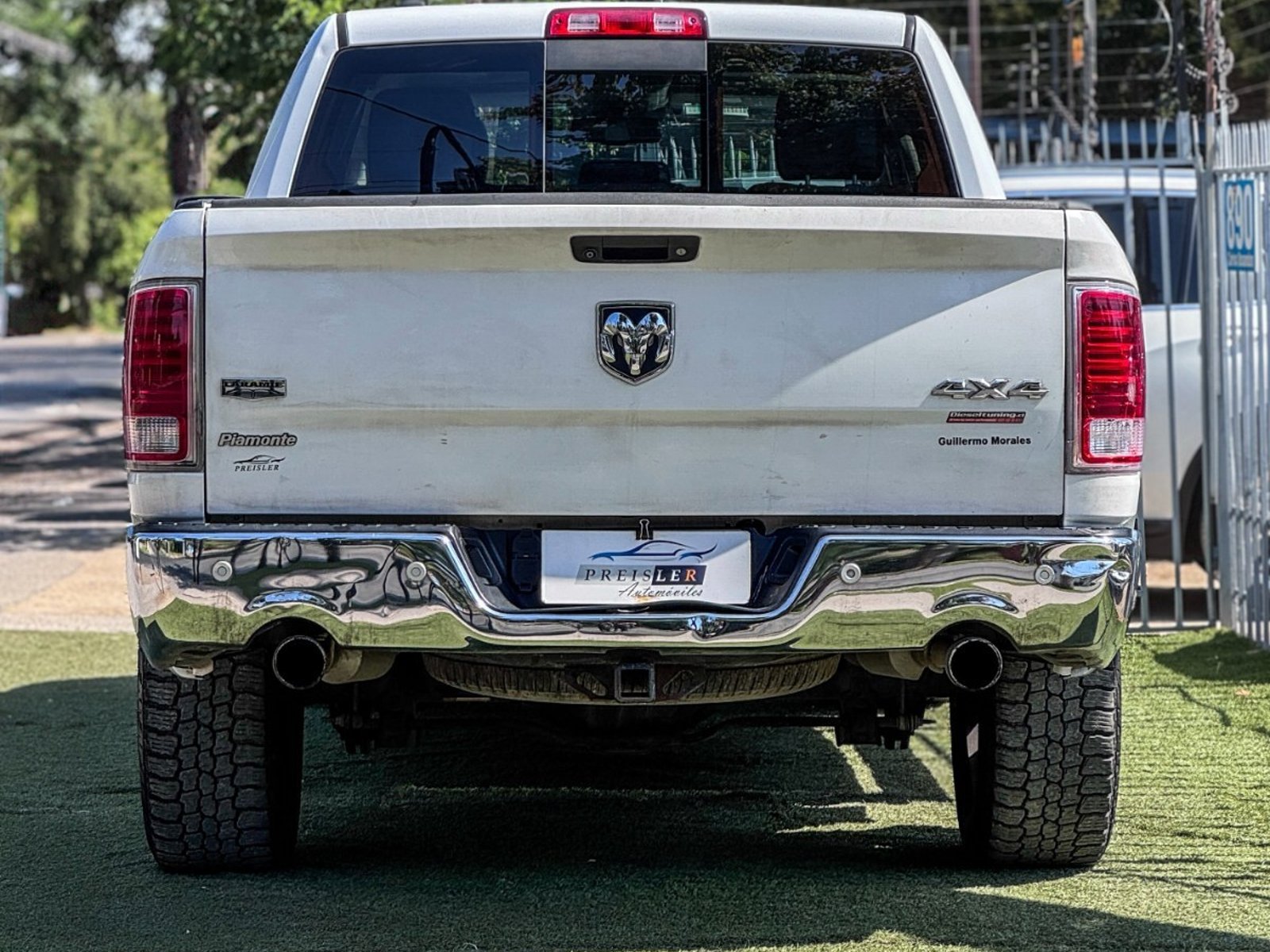RAM 1500 LARAMIE 4X4 DIESEL 2019 - Foto 5 de 10