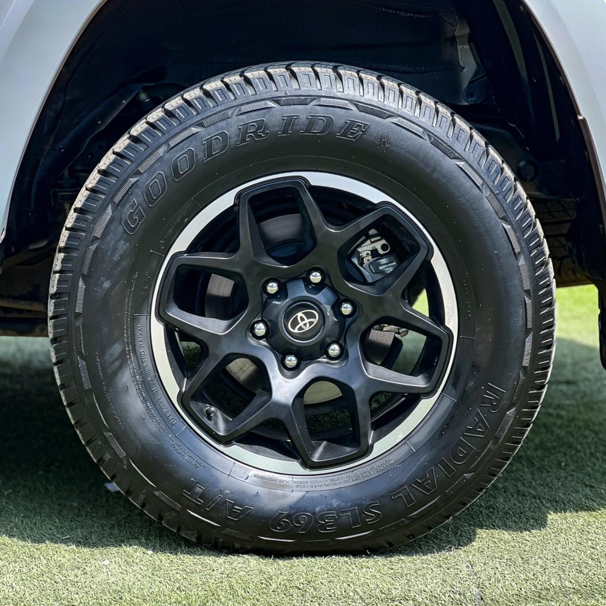 Toyota 4 RUNNER SR5 4X2 AT 2025 - Imagen 10 de 10