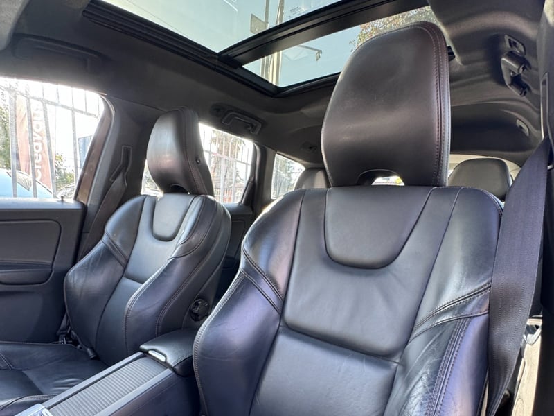 Volvo XC60 T5 LIMITED 2.0 TURBO 2014 - Imagen 9 de 10