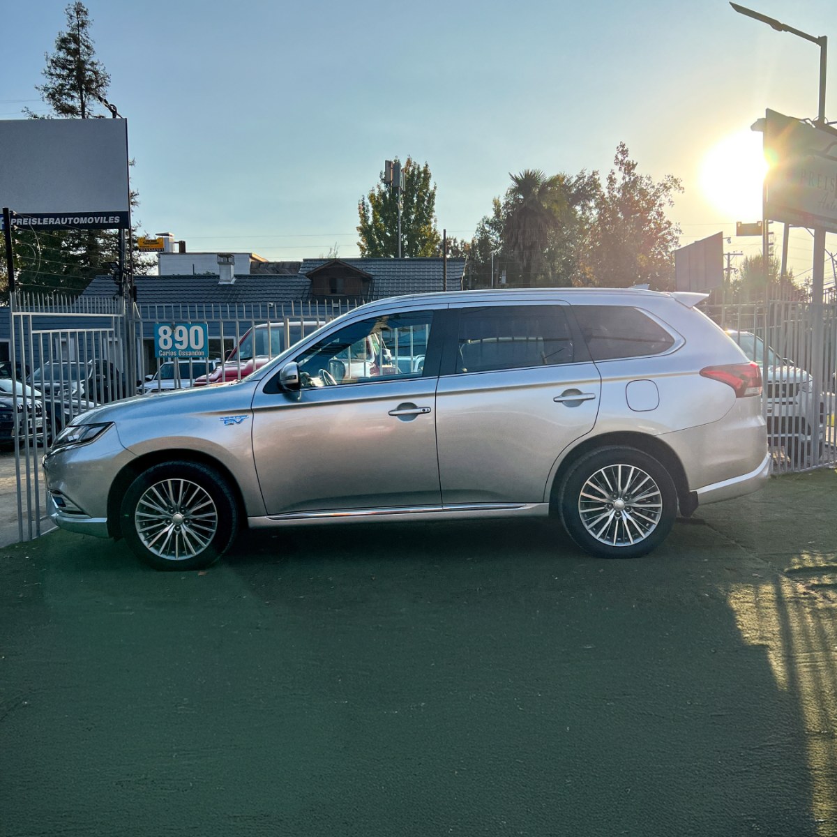 Mitsubishi OUTLANDER PHEV 2.0 AUTOMATICO 2020 - Imagen 7 de 10