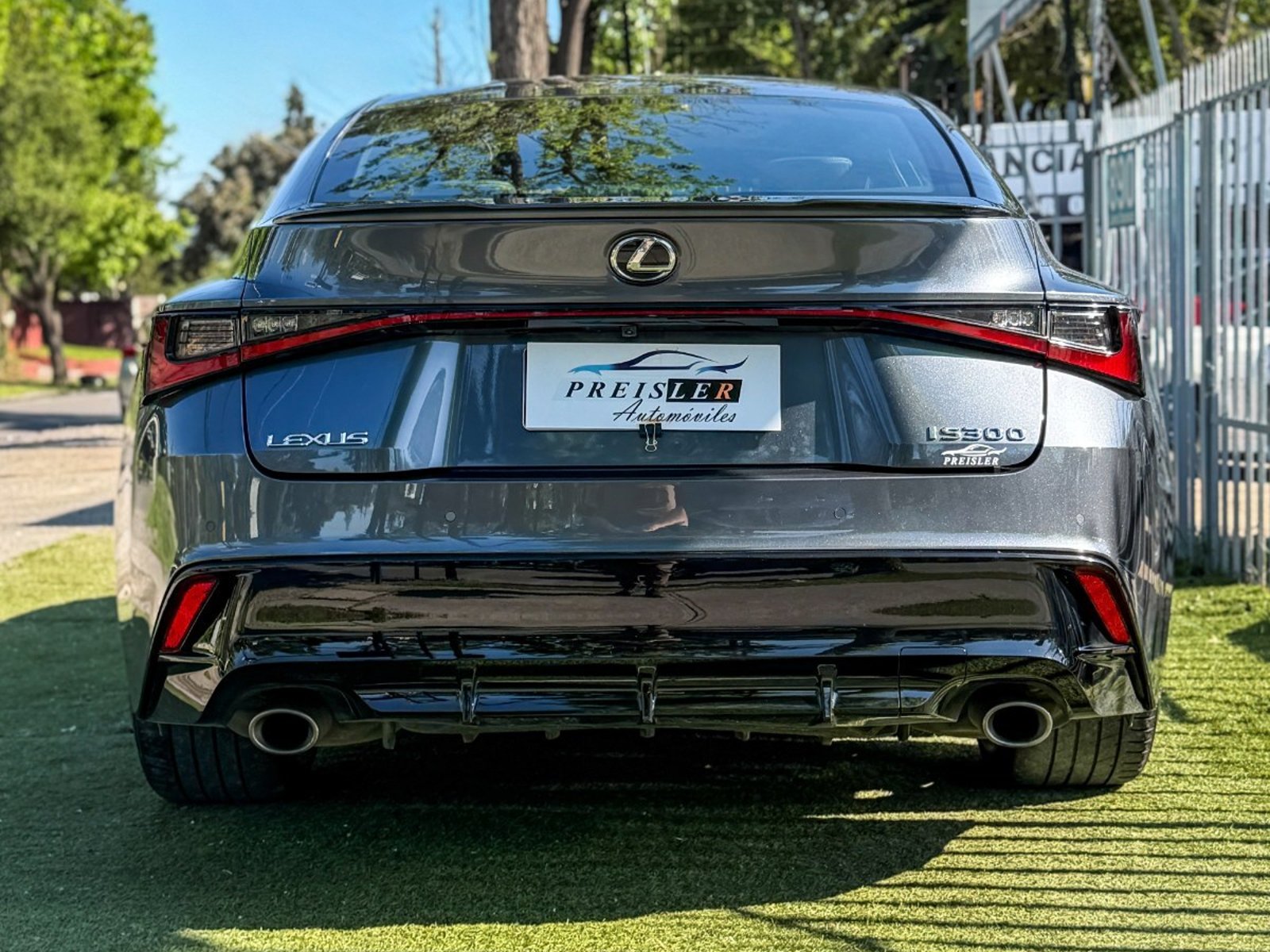 Lexus IS300 FSPORT 2.0 TURBO 2024 - Foto 5 de 10