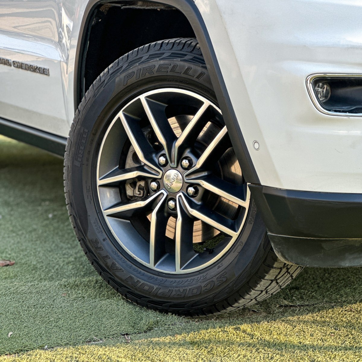 Jeep GRAND CHEROKEE LIMITED 3.6 4X4 2018 - Imagen 8 de 10