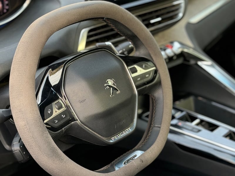 Peugeot 3008 GT DIESEL 2024 - Imagen 9 de 10
