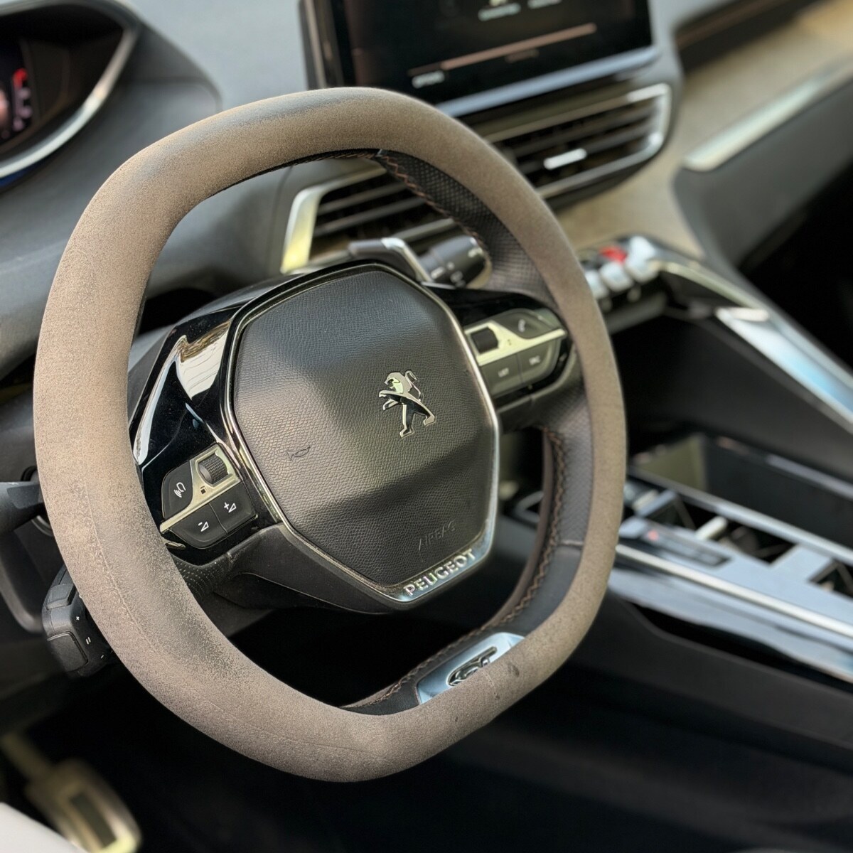 Peugeot 3008 GT DIESEL 2024 - Imagen 9 de 10