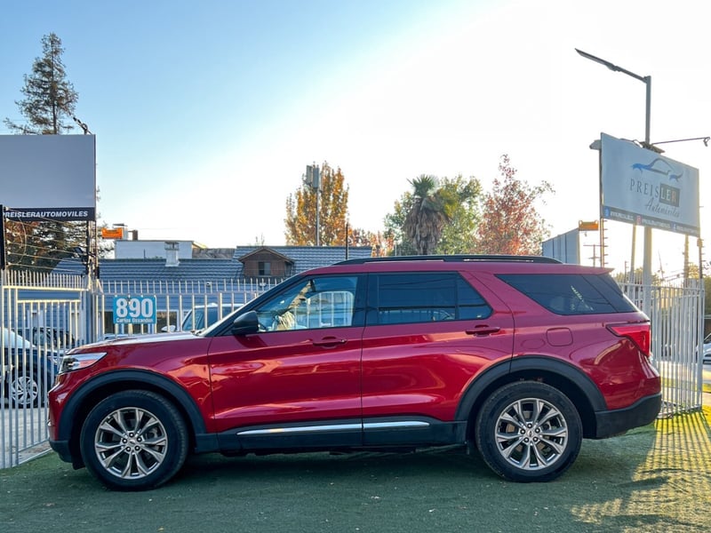 Ford EXPLORER XLT 4X4 FULL 2025 - Imagen 7 de 10