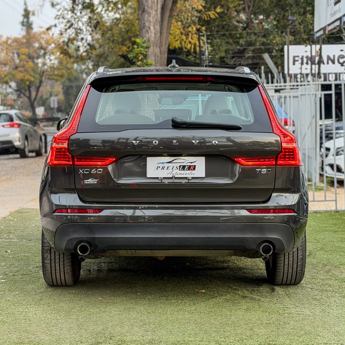Volvo XC60 T5 MOMENTUM 2019 - Imagen 5 de 10