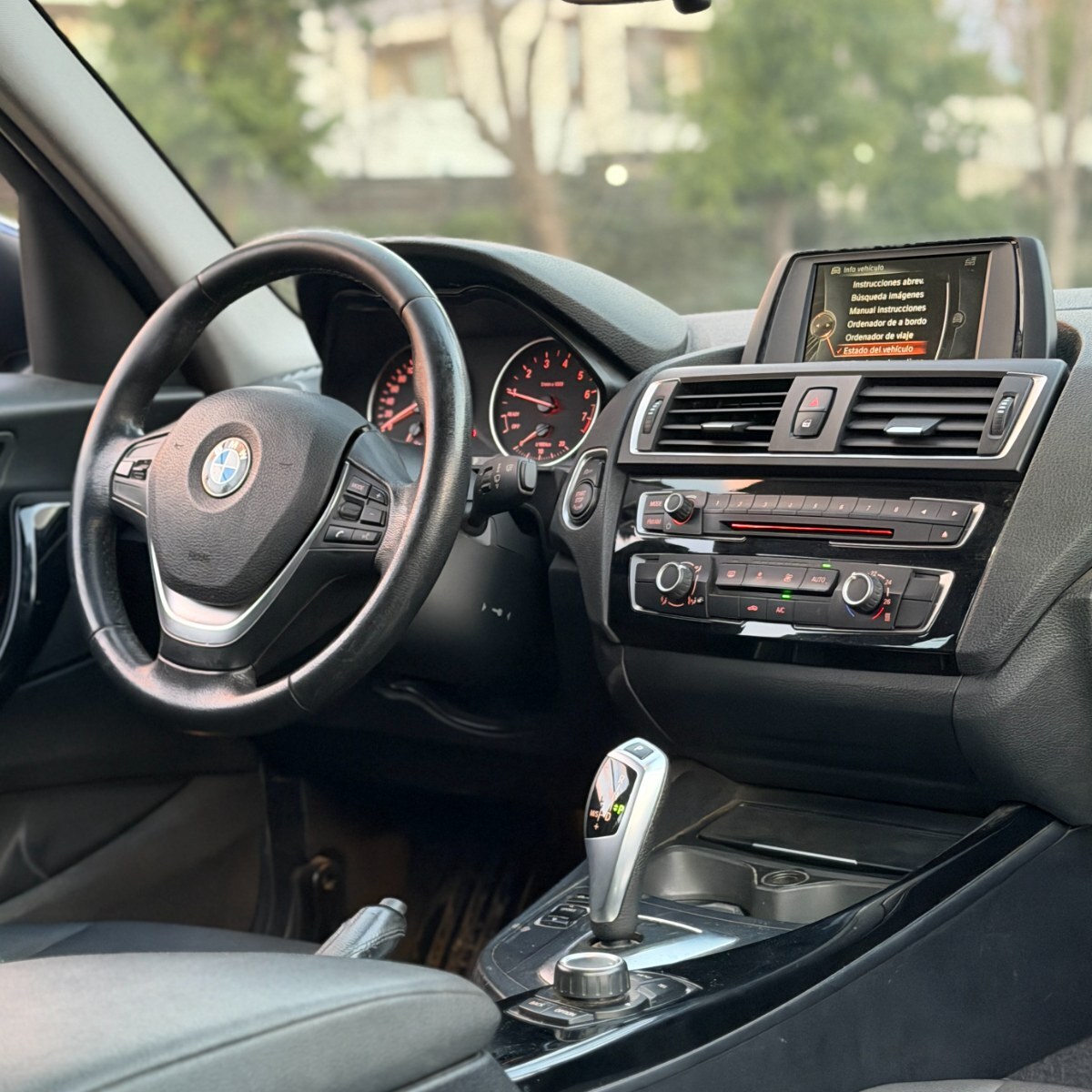 BMW 118 1.5 TURBO AUTOMÁTICO 2017 - Imagen 9 de 10