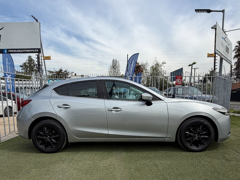 Mazda 3 SPORT 2.0 MECANICO 2017 - Imagen 7 de 10