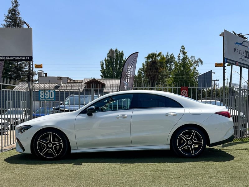 Mercedes-Benz CLA 200 AMG LINE 2025 - Imagen 9 de 10