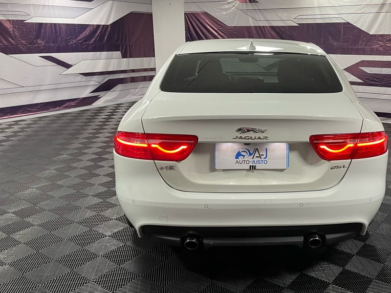 Jaguar XE 2019 - Imagen 11 de 20