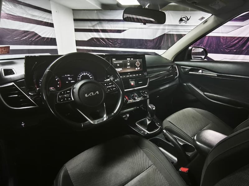 Kia SELTOS 2022 - Imagen 14 de 20