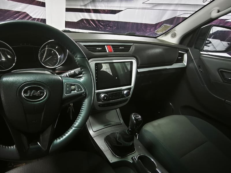 JAC T8 2022 - Imagen 15 de 19