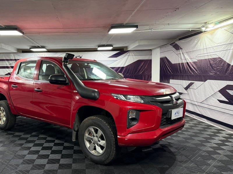 Mitsubishi L200 2023 - Imagen 3 de 19