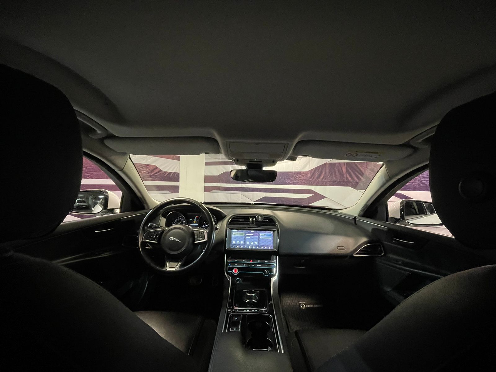 Jaguar XE 2019 - Imagen 18 de 20