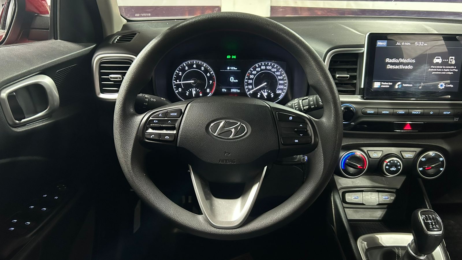Hyundai VENUE 2023 - Imagen 18 de 20