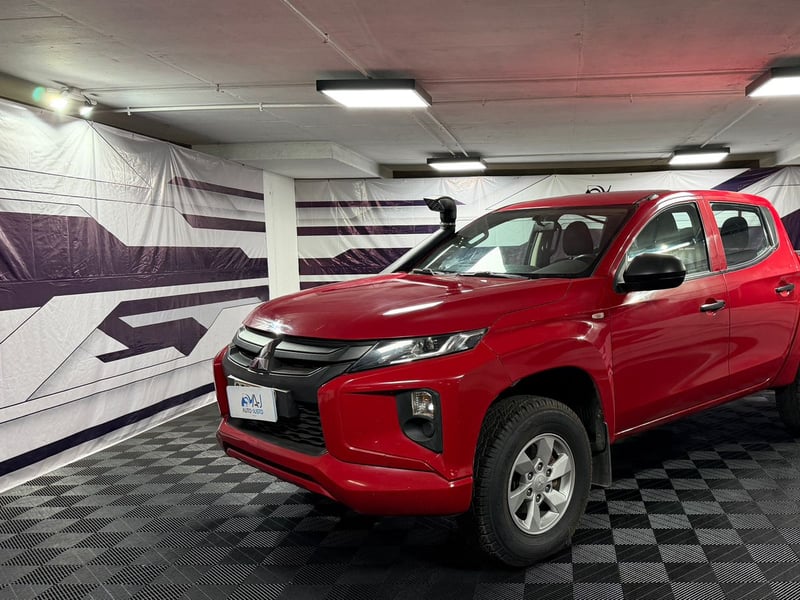 Mitsubishi L200 2023