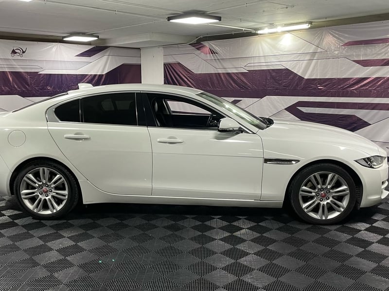 Jaguar XE 2019 - Imagen 7 de 20