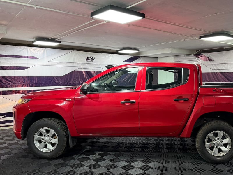 Mitsubishi L200 2023 - Imagen 10 de 19