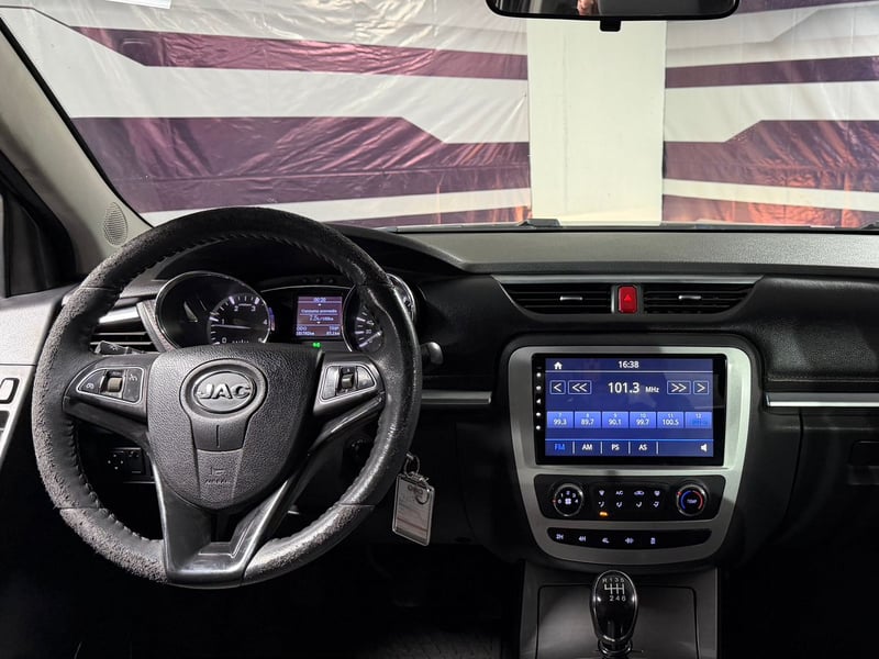 JAC T8 2022 - Imagen 15 de 17