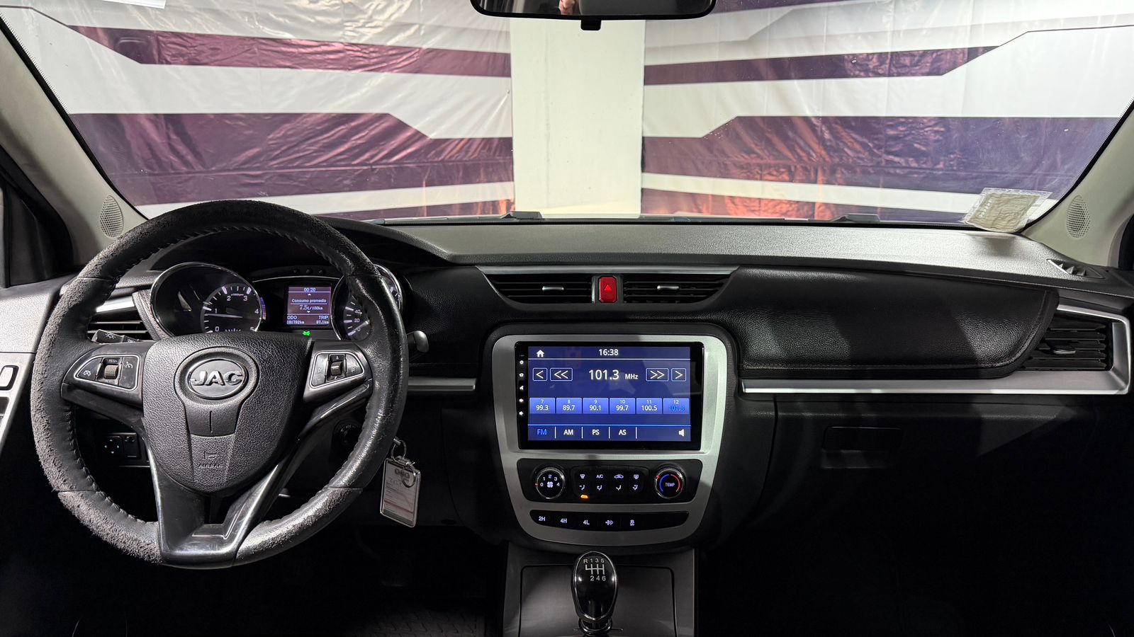 JAC T8 2022 - Imagen 15 de 17
