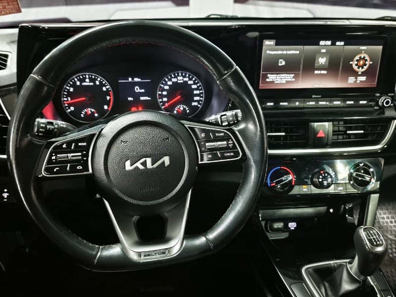 Kia SELTOS 2022 - Imagen 17 de 20