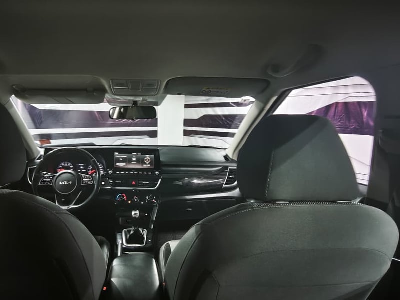Kia SELTOS 2022 - Imagen 15 de 20