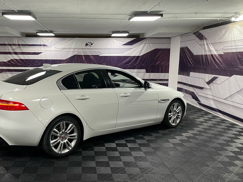 Jaguar XE 2019 - Imagen 9 de 20