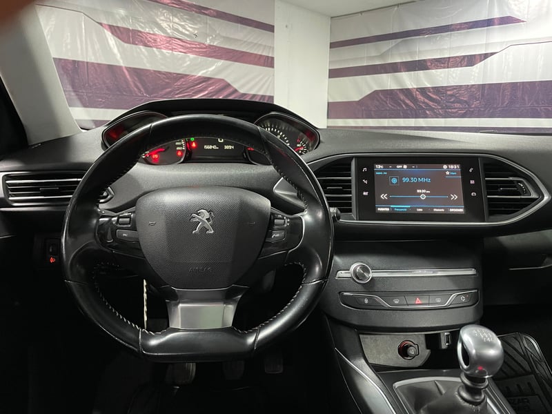 Peugeot 308 2019 - Imagen 18 de 20
