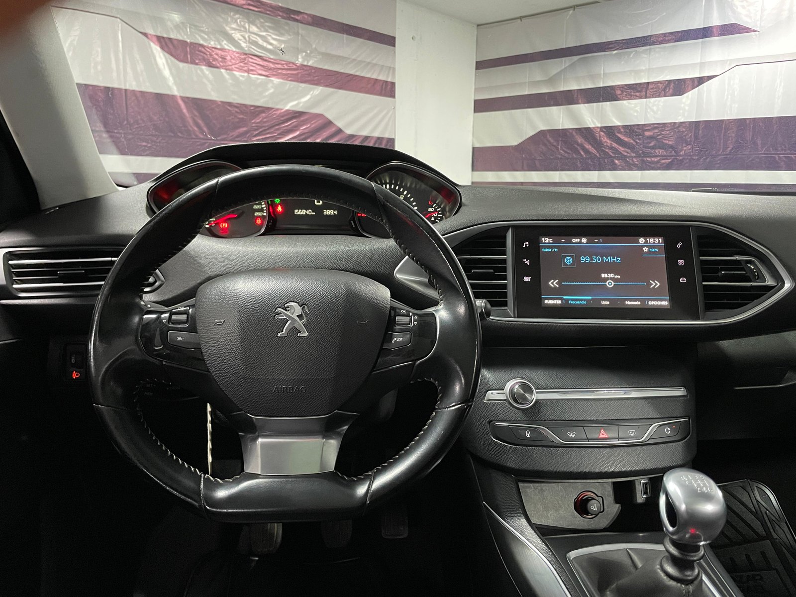 Peugeot 308 2019 - Imagen 18 de 20