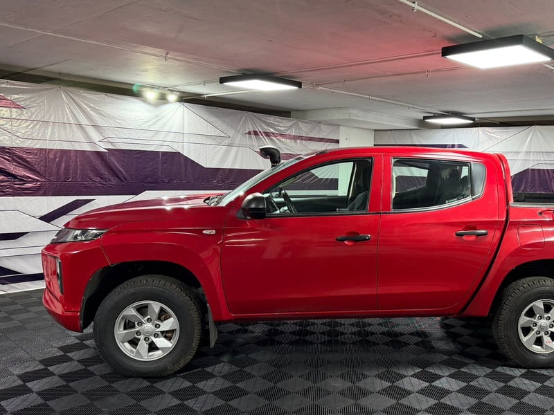 Mitsubishi L200 2023 - Imagen 11 de 19