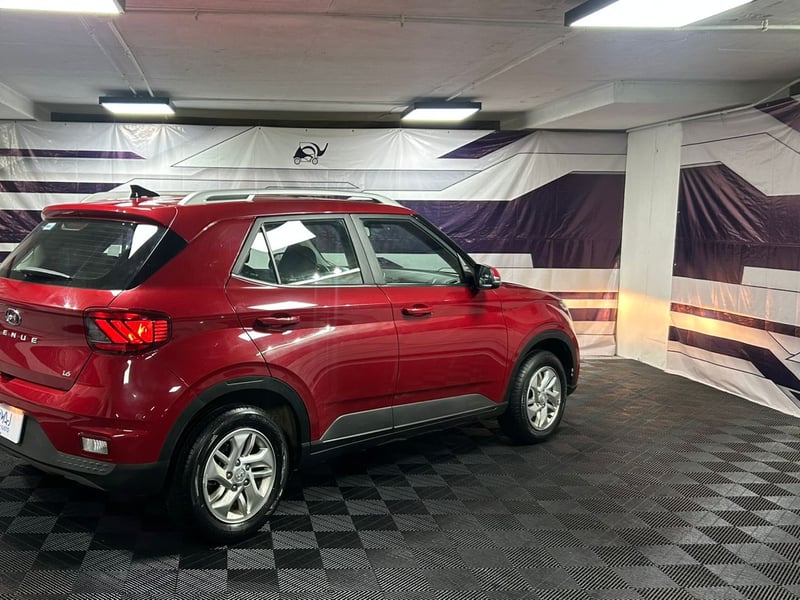 Hyundai VENUE 2023 - Imagen 8 de 20