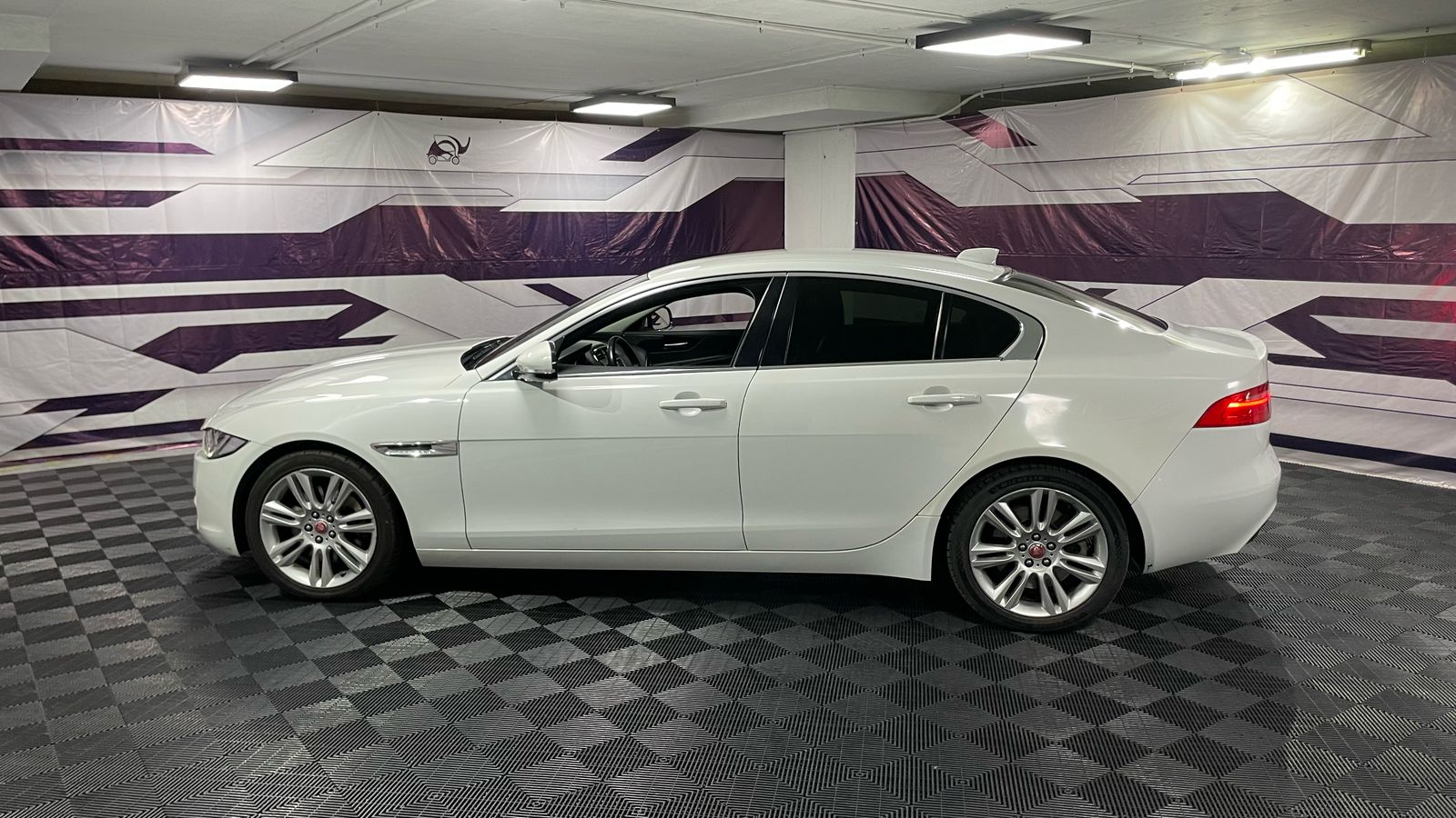 Jaguar XE 2019 - Imagen 15 de 20