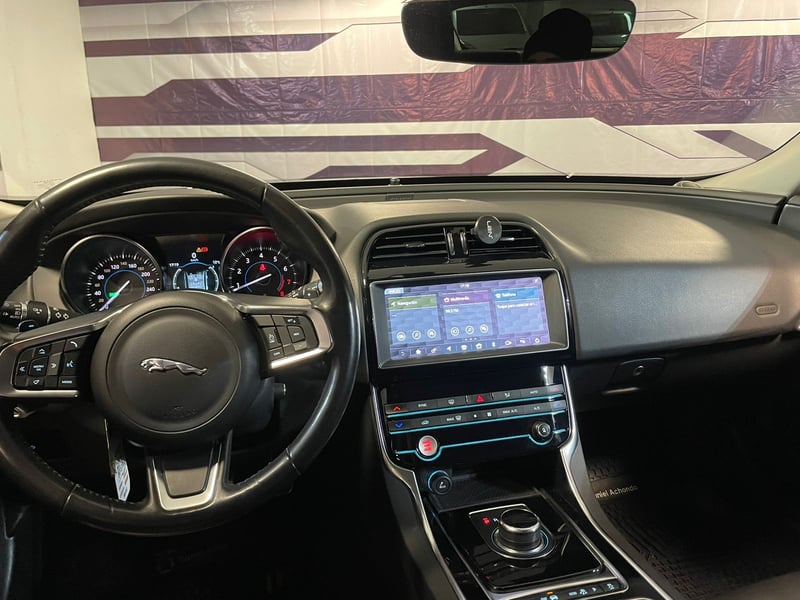 Jaguar XE 2019 - Imagen 20 de 20