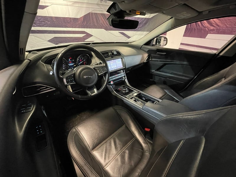 Jaguar XE 2019 - Imagen 17 de 20
