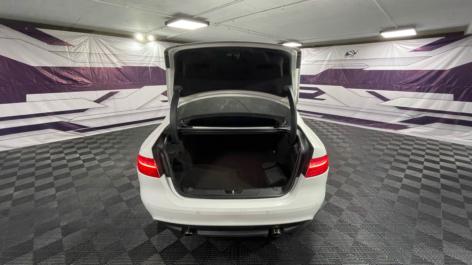 Jaguar XE 2019 - Imagen 12 de 20