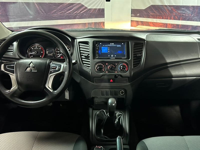 Mitsubishi L200 2023 - Imagen 17 de 19