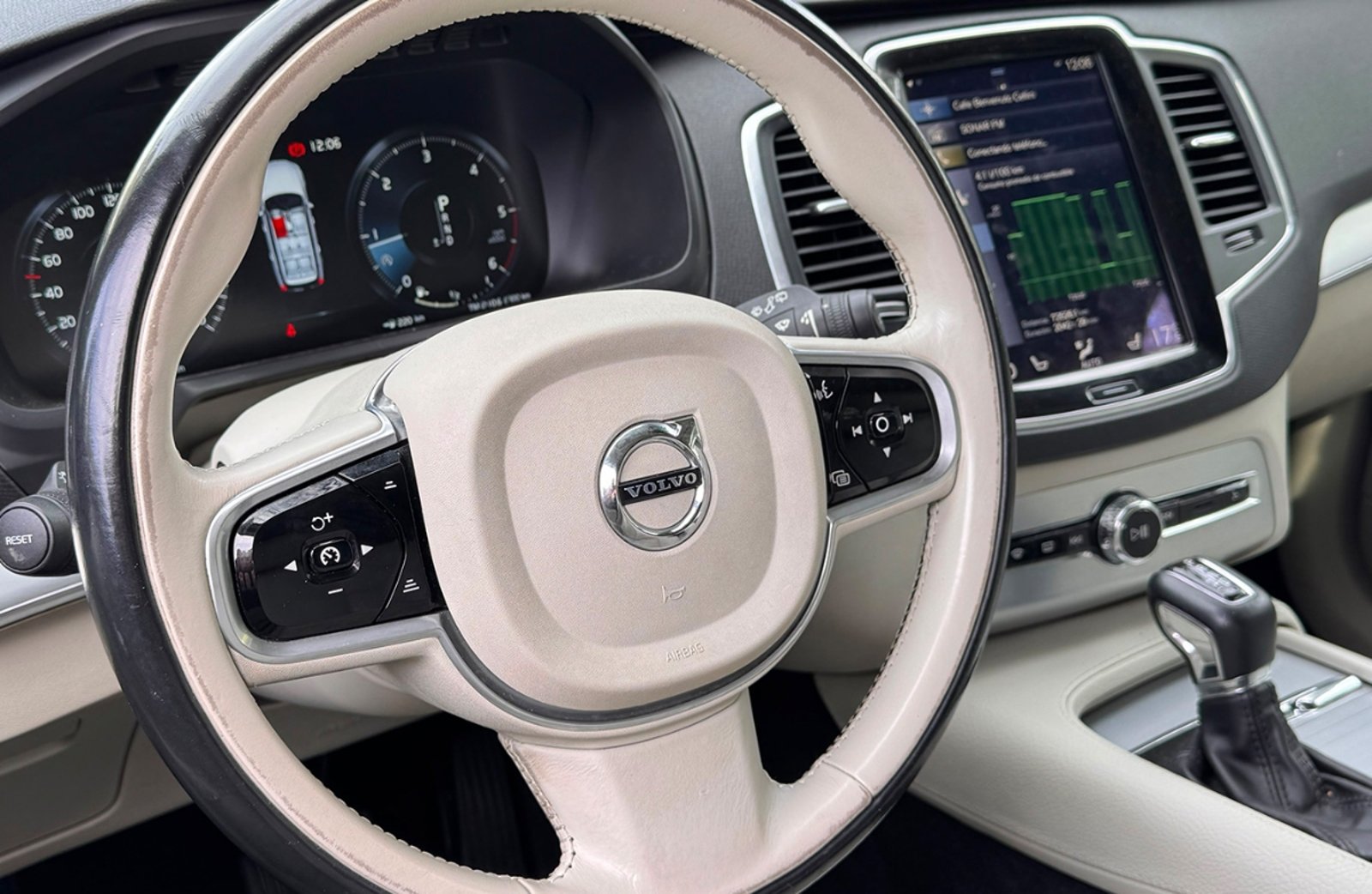 Volvo XC90 D5 AWD Momentum 2018 - Imagen 13 de 18