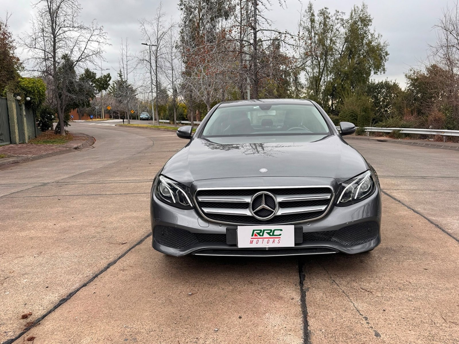 Mercedes-Benz 200 E200 CGI 2017 - Foto 2 de 16
