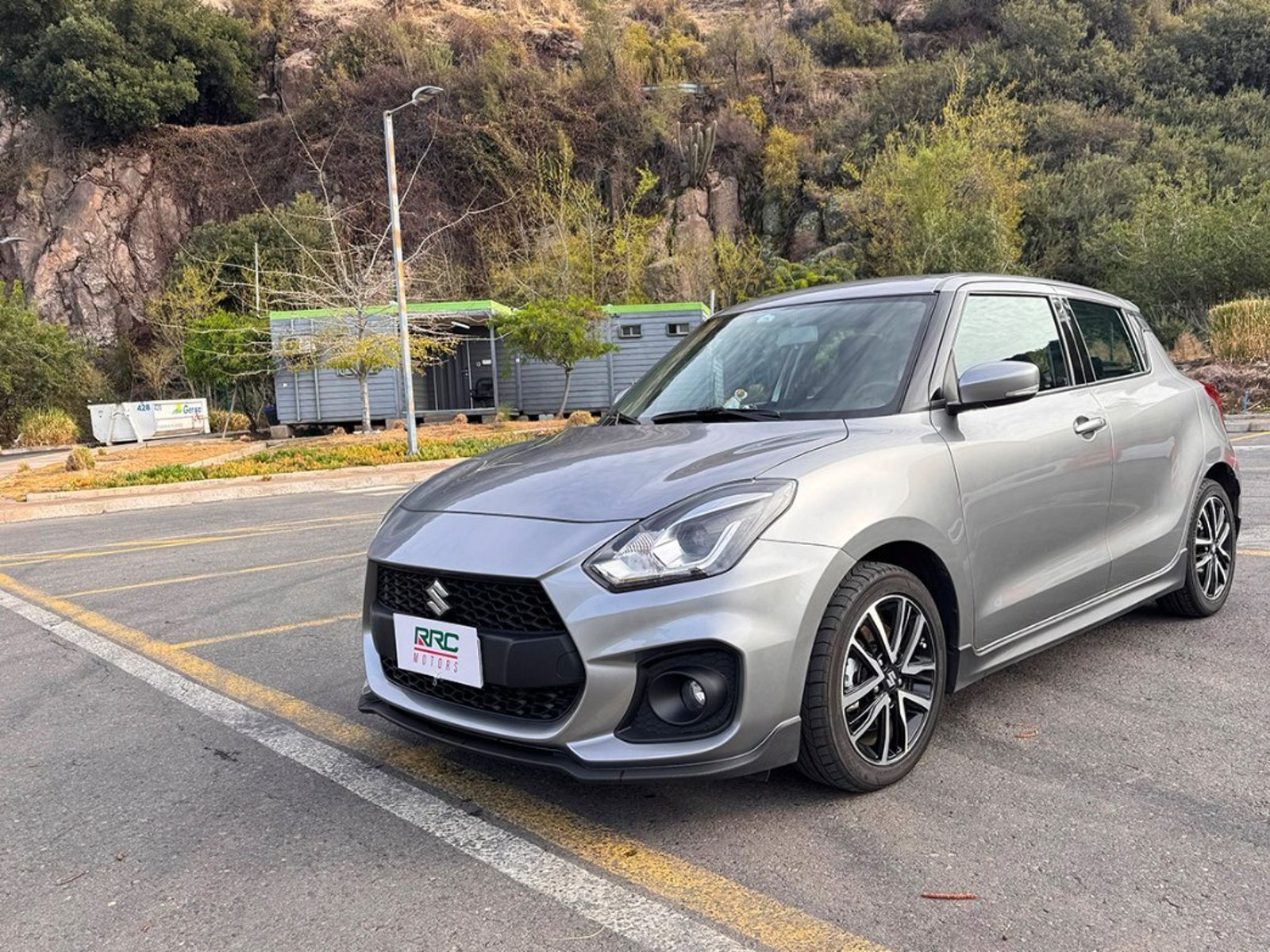 Suzuki SWIFT 1.4T 2025 - Foto 3 de 10