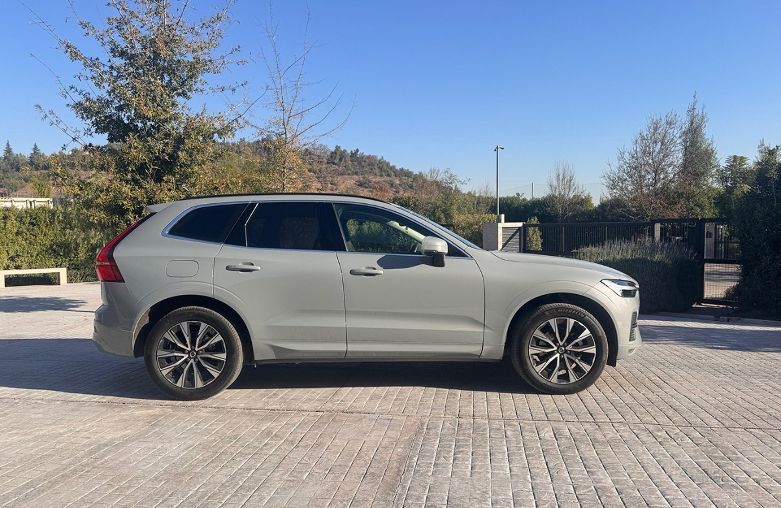 Volvo XC60 B5 Plus AWD 2025 - Imagen 8 de 16