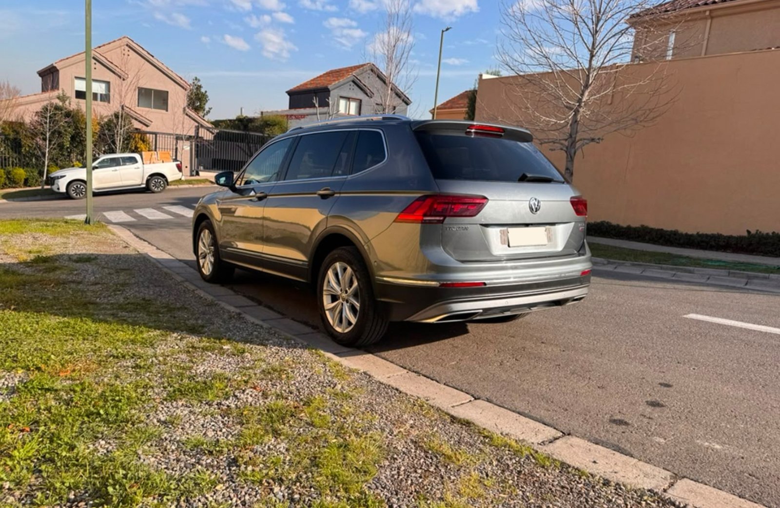 Volkswagen Tiguan 2.0tsi Limited 2018 - Imagen 4 de 18