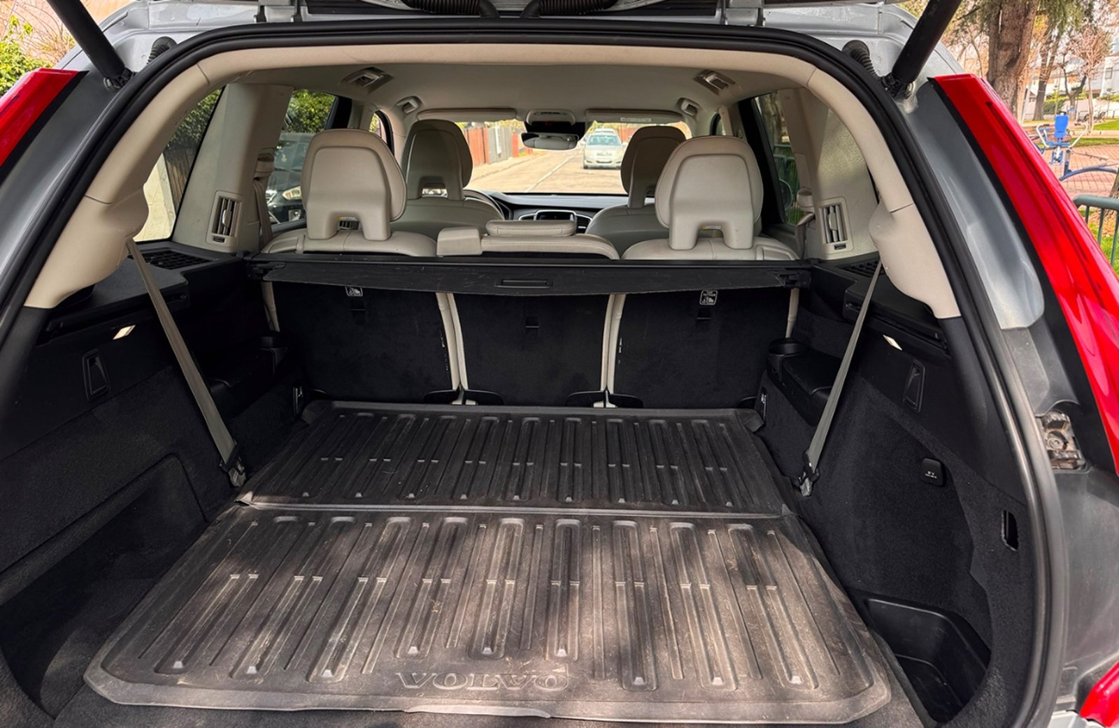 Volvo XC90 D5 AWD Momentum 2018 - Imagen 16 de 18