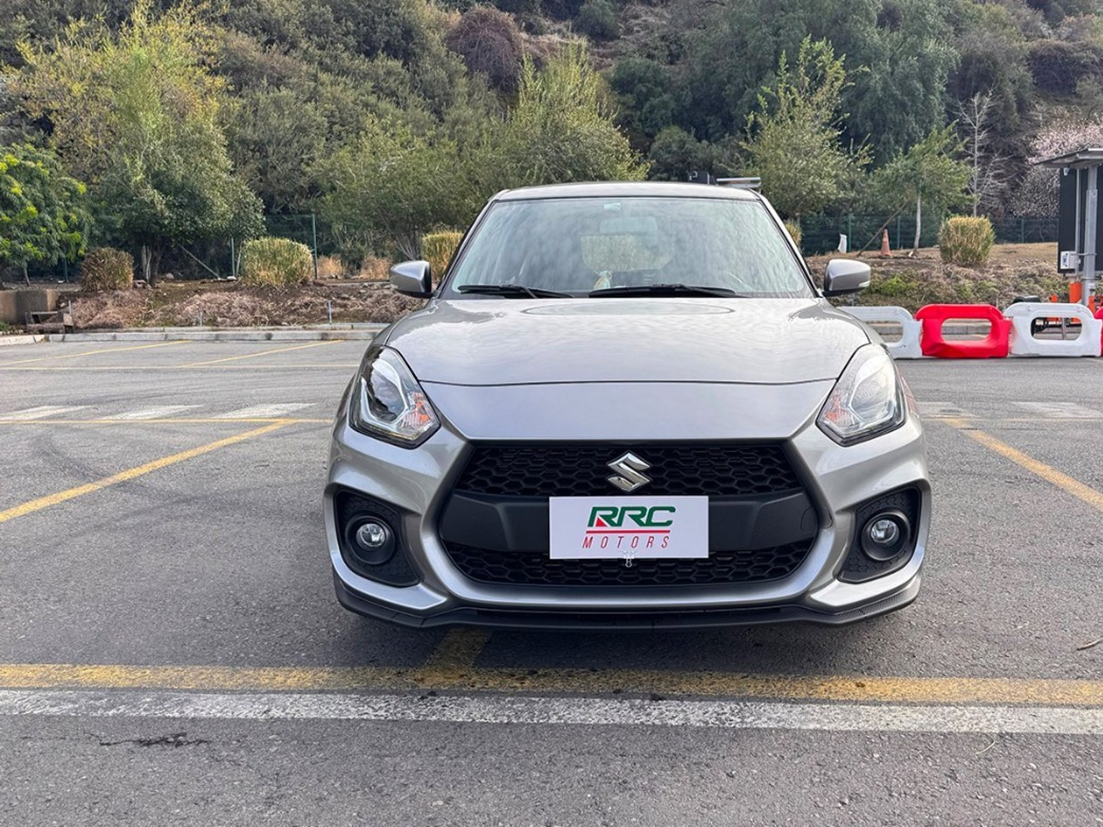 Suzuki SWIFT 1.4T 2025 - Foto 2 de 10