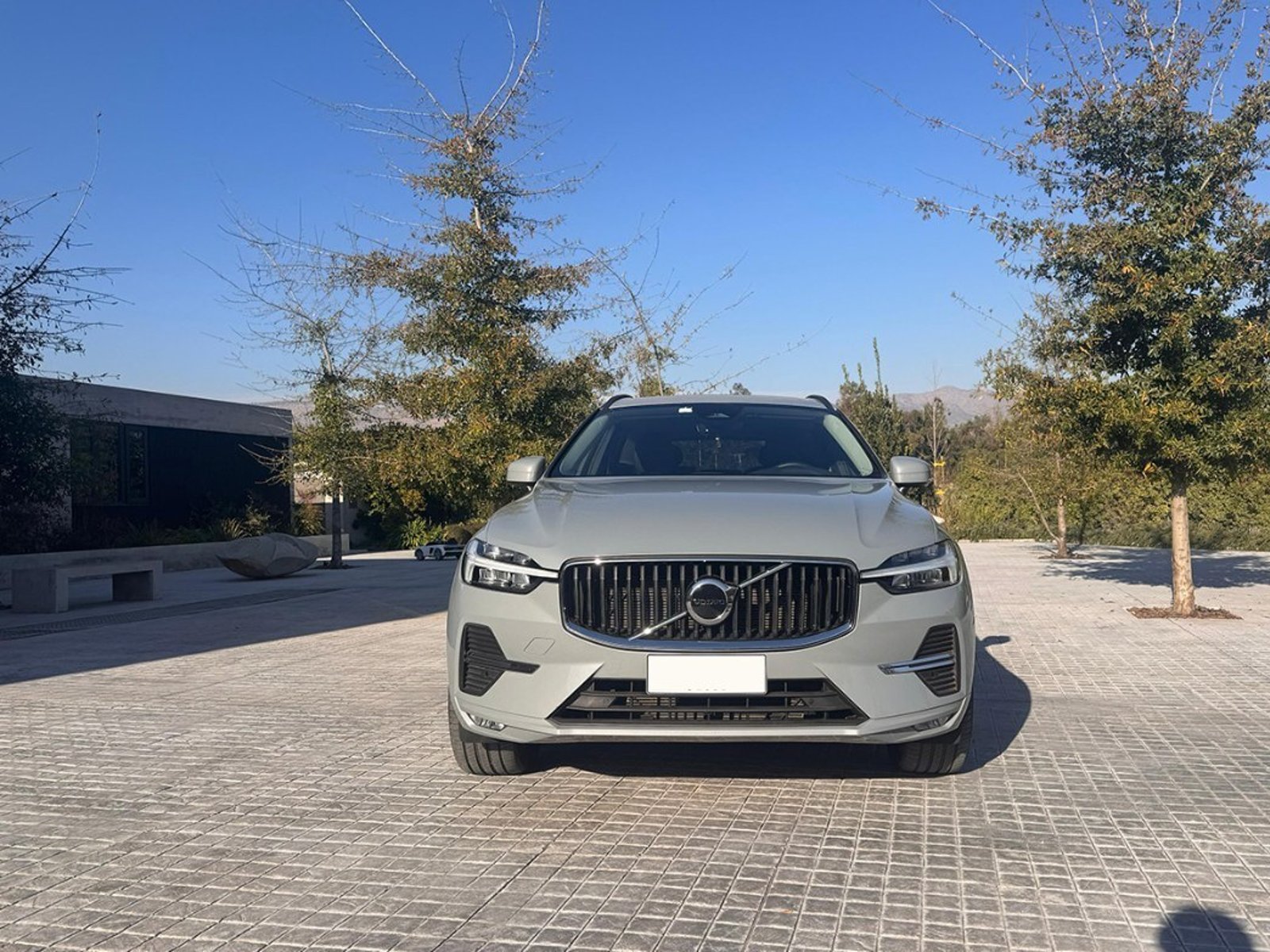 Volvo XC60 B5 Plus AWD 2025 - Foto 2 de 10