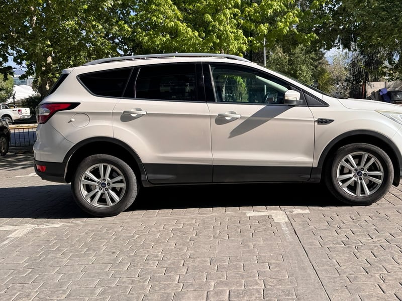 Ford Escape 2.5 2018 - Imagen 8 de 16