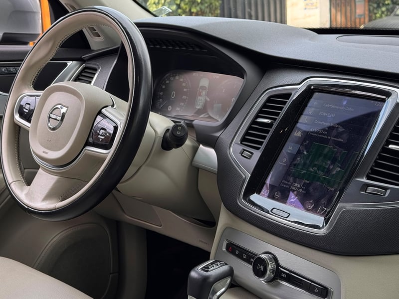 Volvo XC90 D5 AWD Momentum 2018 - Imagen 12 de 18