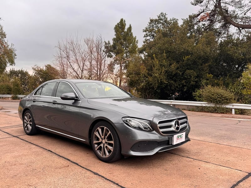 Mercedes-Benz 200 E200 CGI 2017 - Imagen 8 de 16