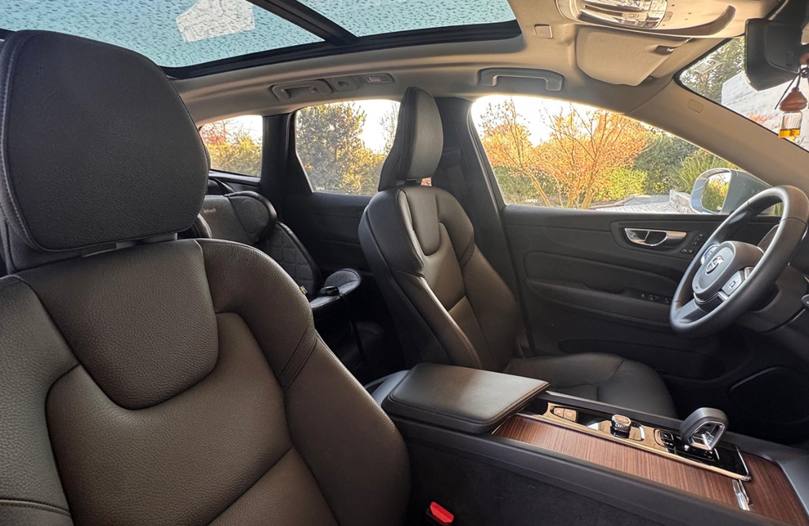 Volvo XC60 B5 Plus AWD 2025 - Imagen 16 de 16