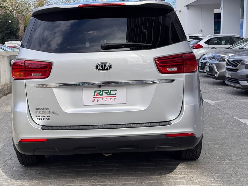Kia Grand Carnival EX 3.3 2018 - Imagen 5 de 19